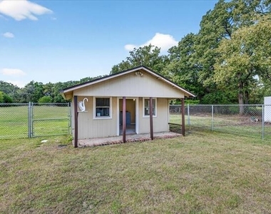 8009 Wood Lane - Photo Thumbnail 24