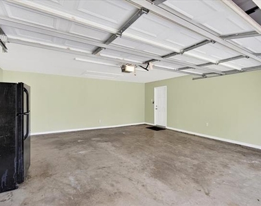 8009 Wood Lane - Photo Thumbnail 27