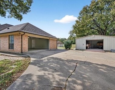 8009 Wood Lane - Photo Thumbnail 26
