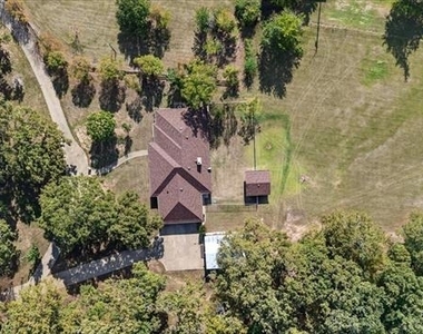 8009 Wood Lane - Photo Thumbnail 31