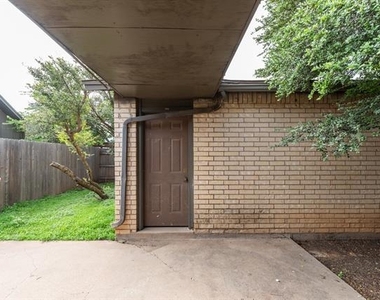 4925 Greenslope Drive - Photo Thumbnail 29