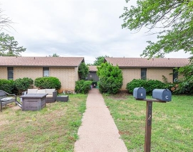4925 Greenslope Drive - Photo Thumbnail 1