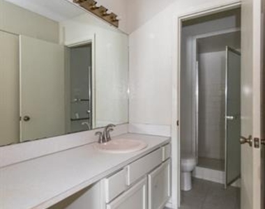 4925 Greenslope Drive - Photo Thumbnail 16