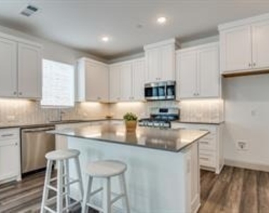 12912 Leopold Trail - Photo Thumbnail 13
