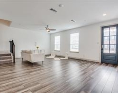 12912 Leopold Trail - Photo Thumbnail 3