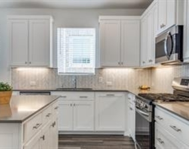 12912 Leopold Trail - Photo Thumbnail 14