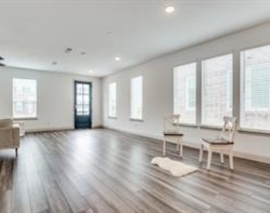 12912 Leopold Trail - Photo Thumbnail 4