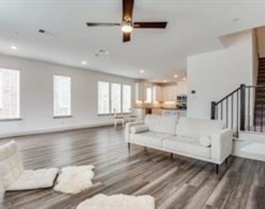 12912 Leopold Trail - Photo Thumbnail 8
