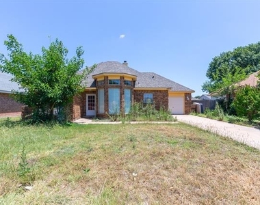 3873 Purdue Lane - Photo Thumbnail 1