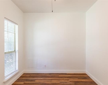 3873 Purdue Lane - Photo Thumbnail 16
