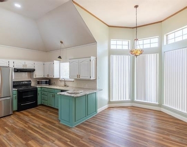 3873 Purdue Lane - Photo Thumbnail 9