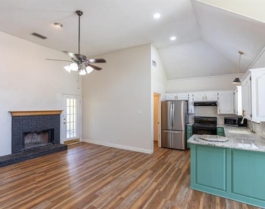 3873 Purdue Lane - Photo Thumbnail 6