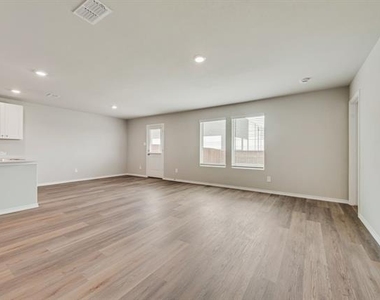 229 Cal Ford Drive - Photo Thumbnail 4