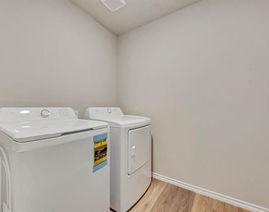 229 Cal Ford Drive - Photo Thumbnail 14