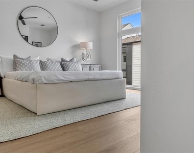 3612 San Jacinto - Photo Thumbnail 24