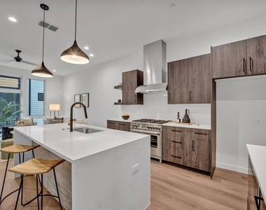 3612 San Jacinto - Photo Thumbnail 9