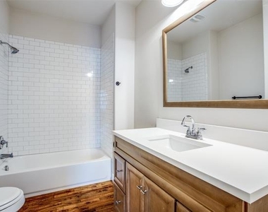 403 Parkview Avenue - Photo Thumbnail 9