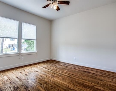 403 Parkview Avenue - Photo Thumbnail 8