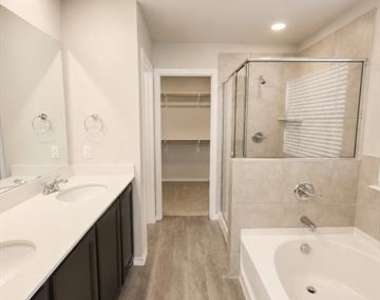 538 Concho Street - Photo Thumbnail 16