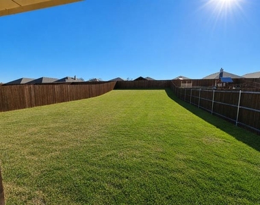 538 Concho Street - Photo Thumbnail 25