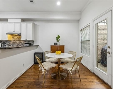 15 Stonebriar Court - Photo Thumbnail 3