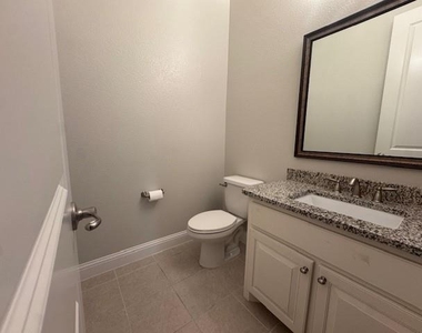 2524 Bill Moses Parkway - Photo Thumbnail 7