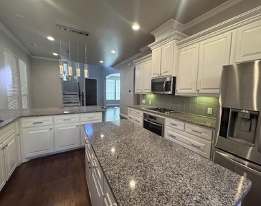 2524 Bill Moses Parkway - Photo Thumbnail 4