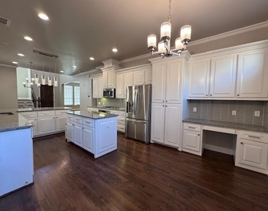 2524 Bill Moses Parkway - Photo Thumbnail 6