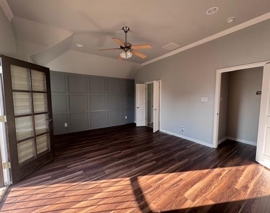 2524 Bill Moses Parkway - Photo Thumbnail 9