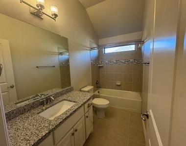 2524 Bill Moses Parkway - Photo Thumbnail 14