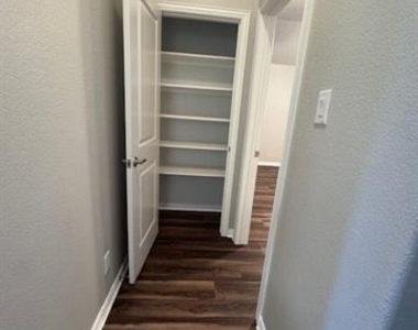 2524 Bill Moses Parkway - Photo Thumbnail 15