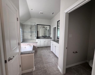 2524 Bill Moses Parkway - Photo Thumbnail 10