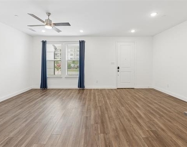 4532 Tripp Street - Photo Thumbnail 3