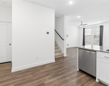 4532 Tripp Street - Photo Thumbnail 9