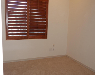 39410 N 26th Street - Photo Thumbnail 23