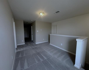1405 Escondido Drive - Photo Thumbnail 11