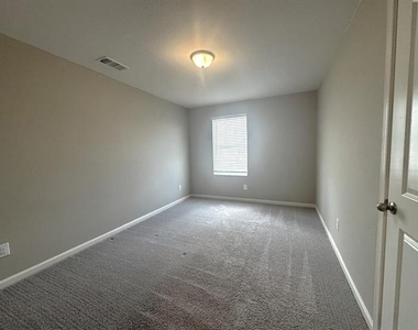 1405 Escondido Drive - Photo Thumbnail 20