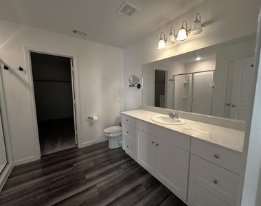 1405 Escondido Drive - Photo Thumbnail 14