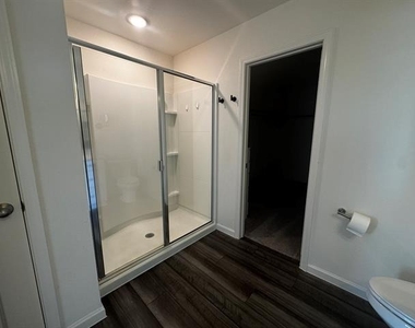 1405 Escondido Drive - Photo Thumbnail 15
