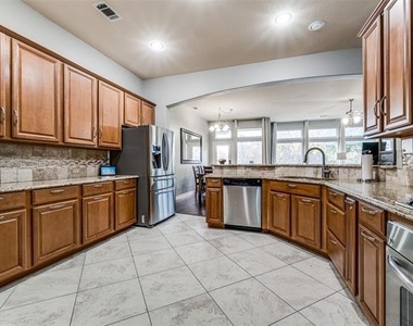 360 Falstaff Drive - Photo Thumbnail 5