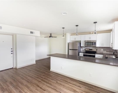 4912 Gaston Avenue - Photo Thumbnail 6