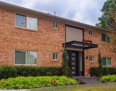 4912 Gaston Avenue - Photo Thumbnail 3