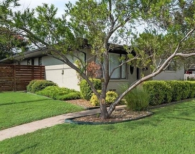 6501 E Mockingbird Lane - Photo Thumbnail 8