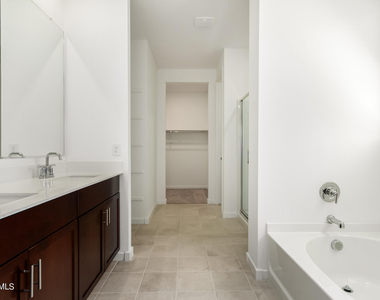 16038 W El Cortez Place - Photo Thumbnail 11