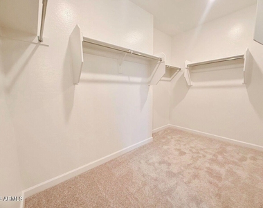 26021 N 23rd Avenue - Photo Thumbnail 13
