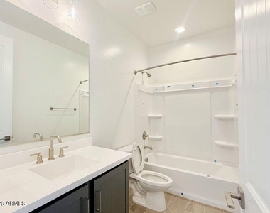 26021 N 23rd Avenue - Photo Thumbnail 18