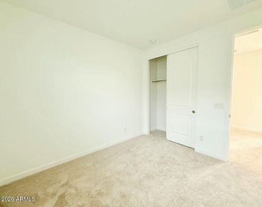 26021 N 23rd Avenue - Photo Thumbnail 17