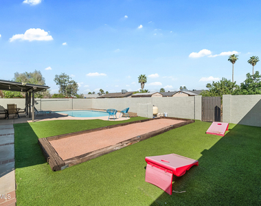 208 E Oxford Drive - Photo Thumbnail 24