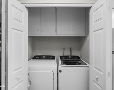 208 E Oxford Drive - Photo Thumbnail 21