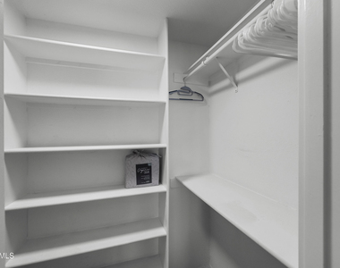 208 E Oxford Drive - Photo Thumbnail 15